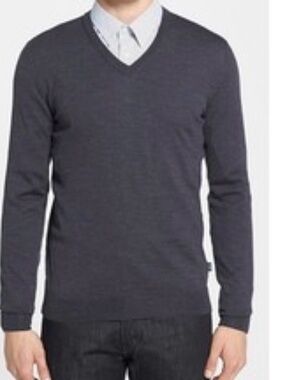 HUGO BOSS Men's V‑Neck Sweater in Charcoal Gray
